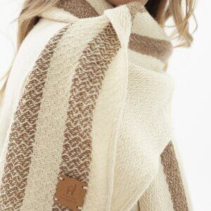 SCARF ANDALGALA (BUTTER) (MERINO WOOL AND DEHAIRED LLAMA FIBER)